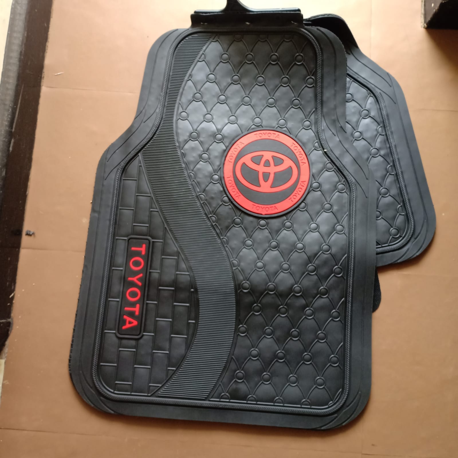 BRANDED TOYOTA CAR MATS 5PC 5seater
