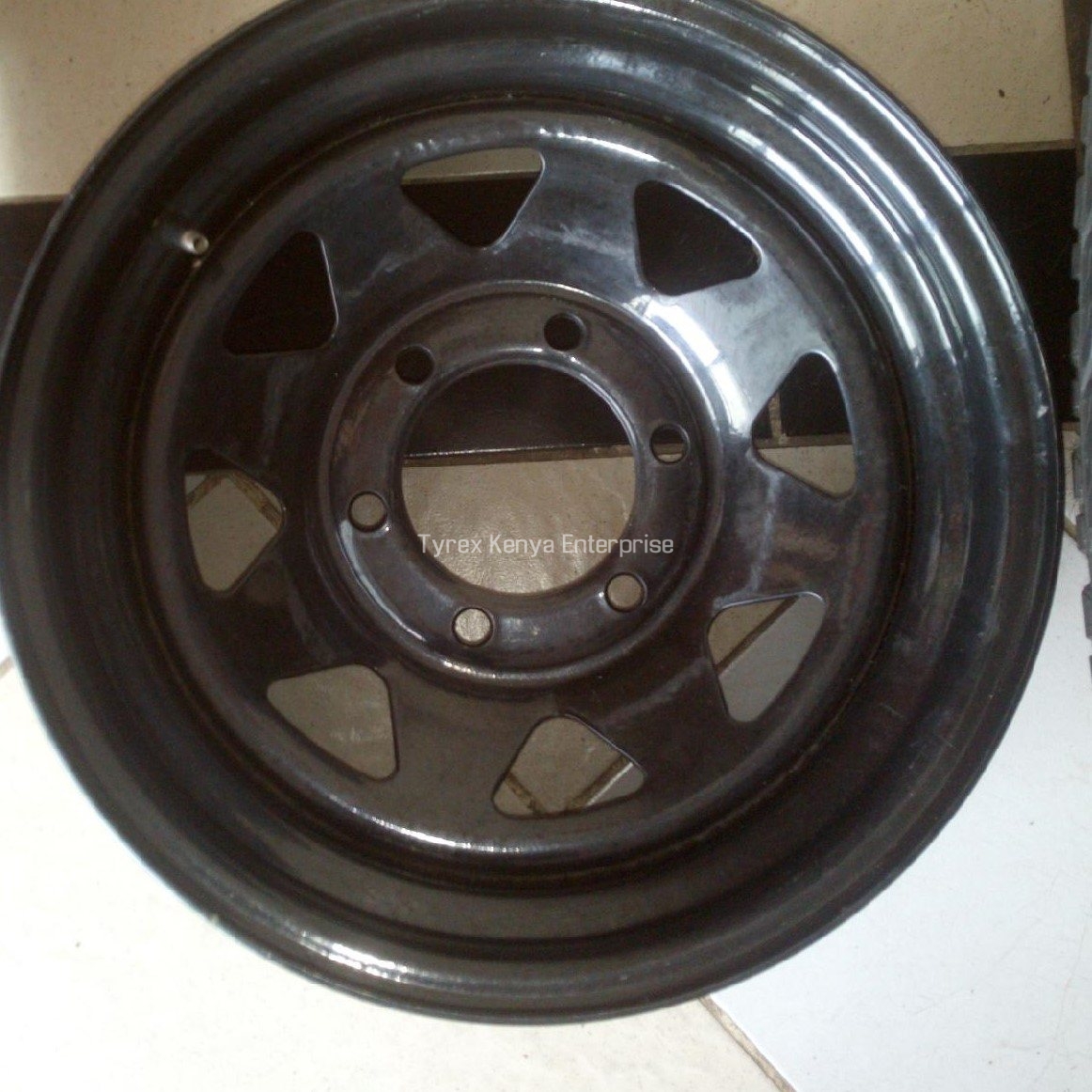 LANDCRUISER STEEL SIZE 16'' 6*139.7 HOLES RIM TUBELESS TY010 (BLACK)